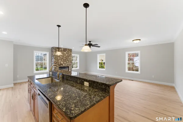$579,000 | 53 Grassy Plain Street, Unit B5, Bethel, CT 06801