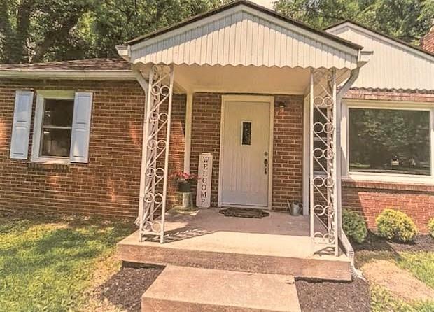 220 West Roberts Road Indianapolis, IN 46217 - Photo 4 of 26 Gallery Image 4