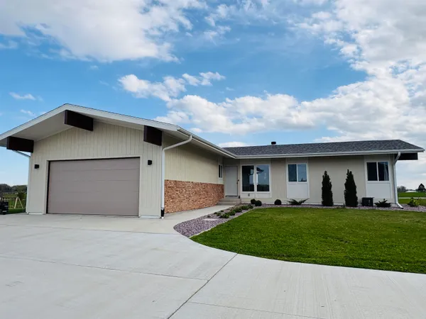 $610,000 | N6320 Psalms Way, Albany, WI 53502