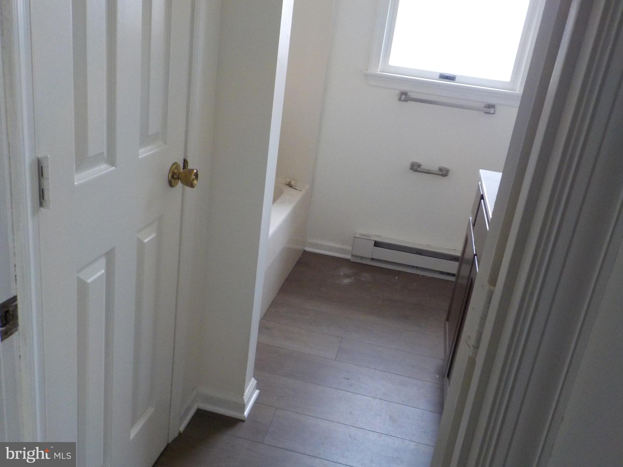 395 Elder Street Chambersburg, PA 17201 - Photo 5 of 7 Full Bath