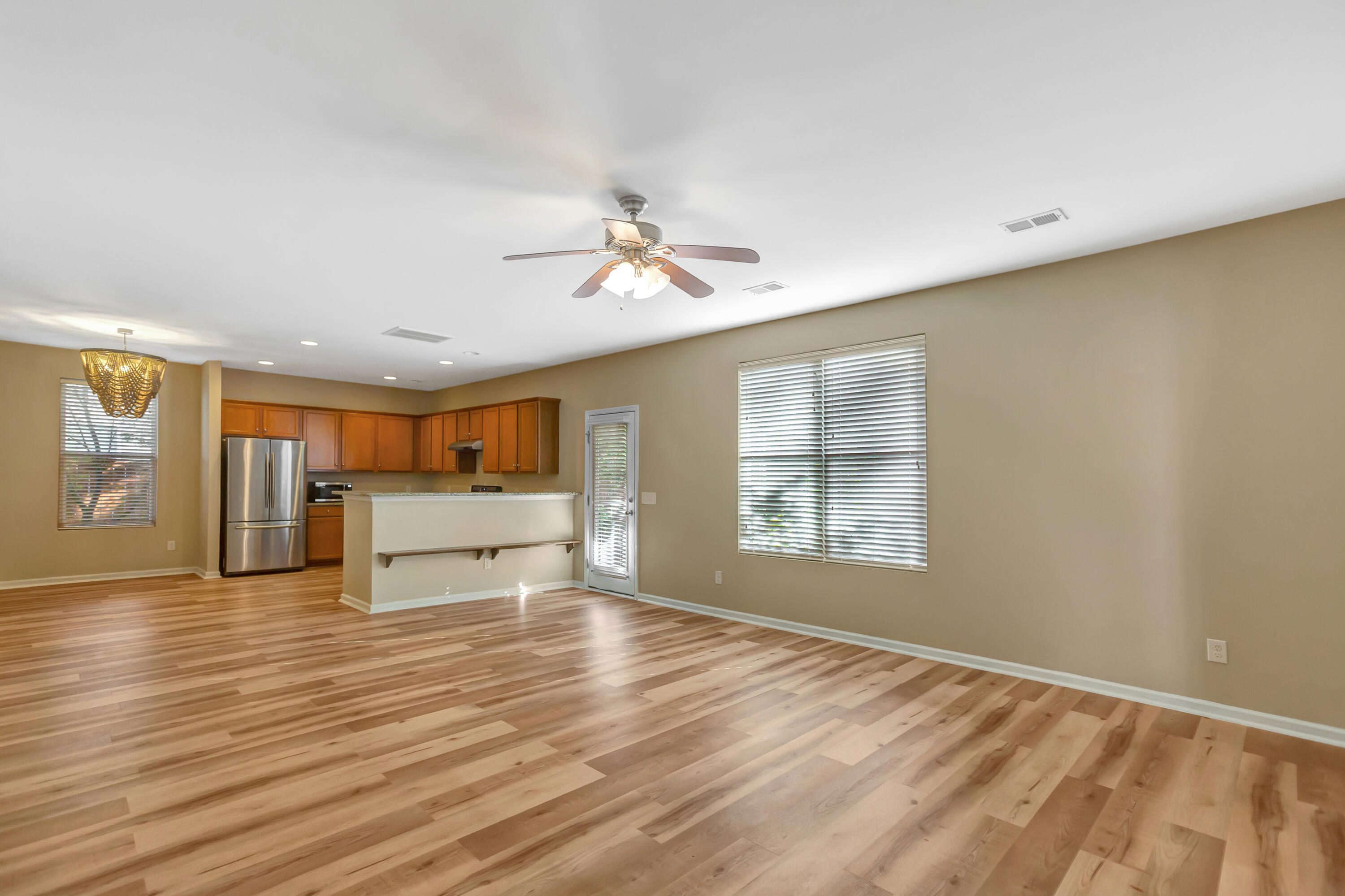 1313 Merchant Court Mount Pleasant, SC 29466 - Photo 7 of 30 296A4065