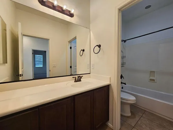 $2,350 | 3542 South Posse Trail, Gilbert, AZ 85297