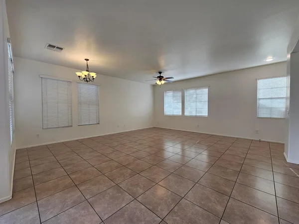 $2,350 | 3542 South Posse Trail, Gilbert, AZ 85297