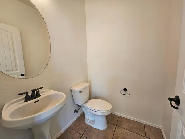 $2,350 | 3542 South Posse Trail, Gilbert, AZ 85297