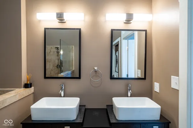 $3,000 | 12 East Washington Street, Unit 201, Greencastle, IN 46135