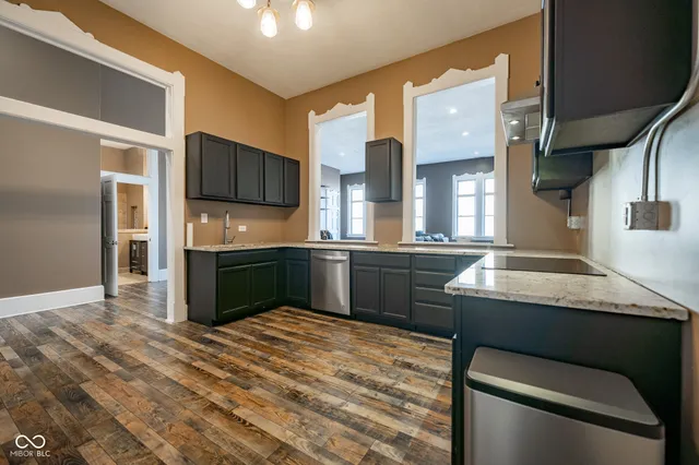 $3,000 | 12 East Washington Street, Unit 201, Greencastle, IN 46135