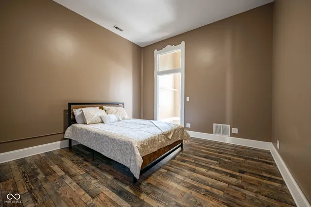 $3,000 | 12 East Washington Street, Unit 201, Greencastle, IN 46135