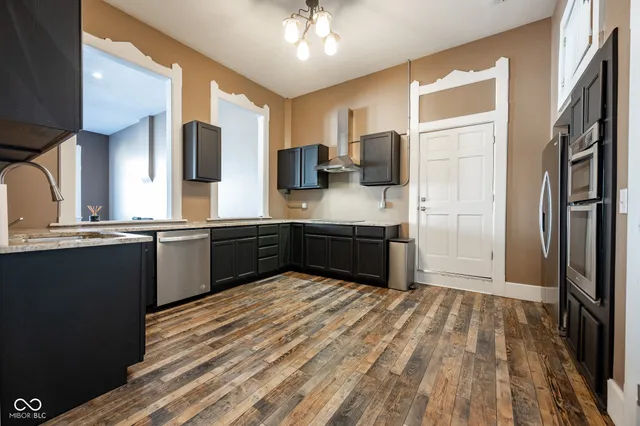 $3,000 | 12 East Washington Street, Unit 201, Greencastle, IN 46135