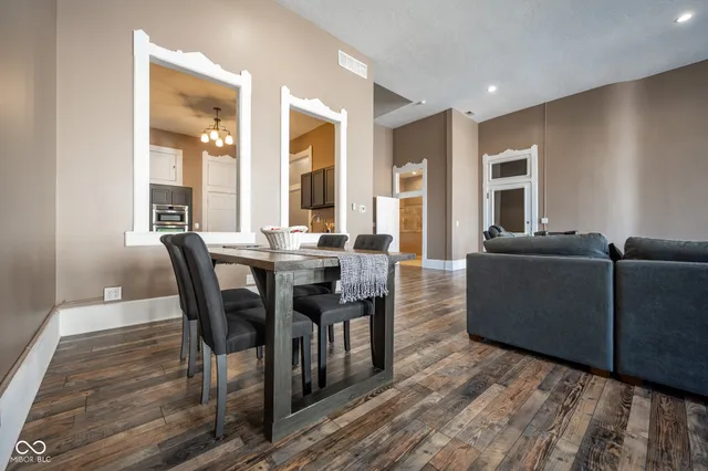 $3,000 | 12 East Washington Street, Unit 201, Greencastle, IN 46135