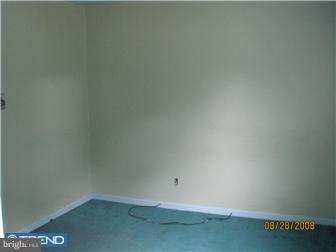 905 Woodlane Road Edgewater Park, NJ 08010 - Photo 4 of 8 Bedroom