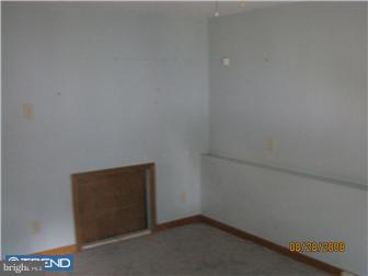 905 Woodlane Road Edgewater Park, NJ 08010 - Photo 5 of 8 Bedroom