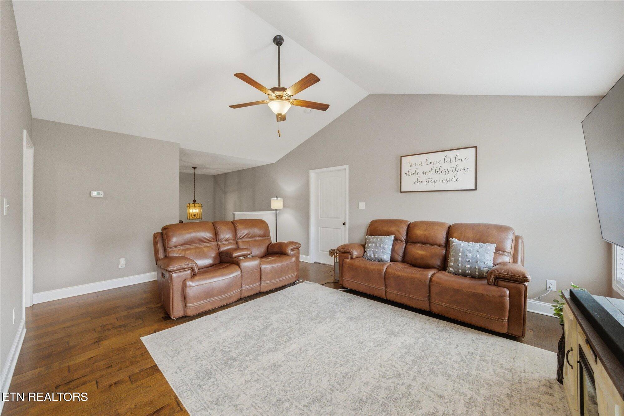 7983 Poplar Grove Lane Powell, TN 37849 - Photo 8 of 32 08-7983-Poplar-Grv-Ln-Powell-TN-8