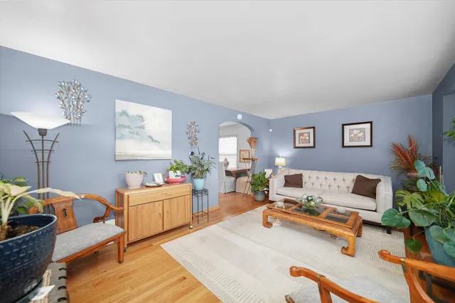 $199,999 | 14214 South Parnell Avenue, Riverdale, IL 60827