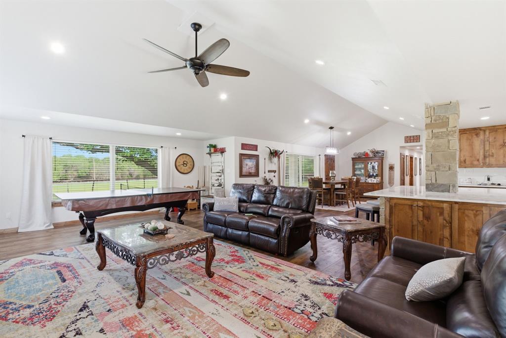 187 County Road 4195 Decatur, TX 76234 - Photo 18 of 40