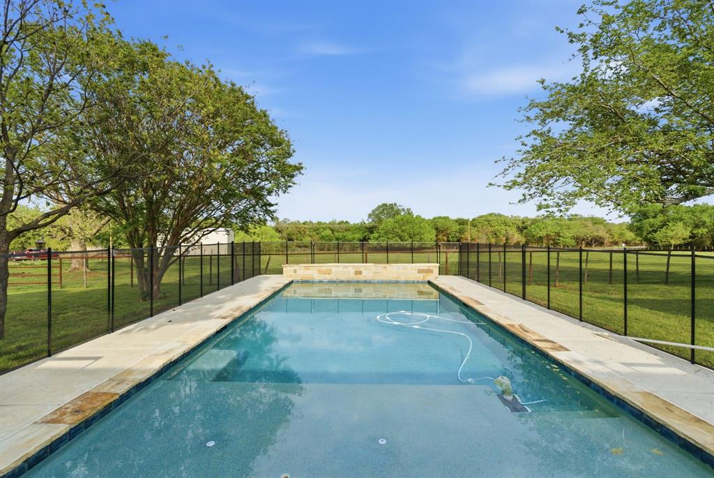 187 County Road 4195 Decatur, TX 76234 - Photo 4 of 40