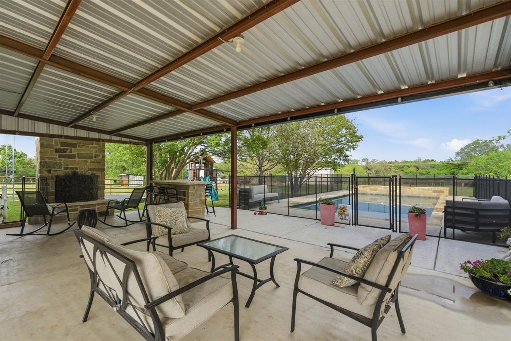 187 County Road 4195 Decatur, TX 76234 - Photo 7 of 40