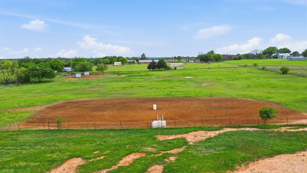 187 County Road 4195 Decatur, TX 76234 - Photo 9 of 40