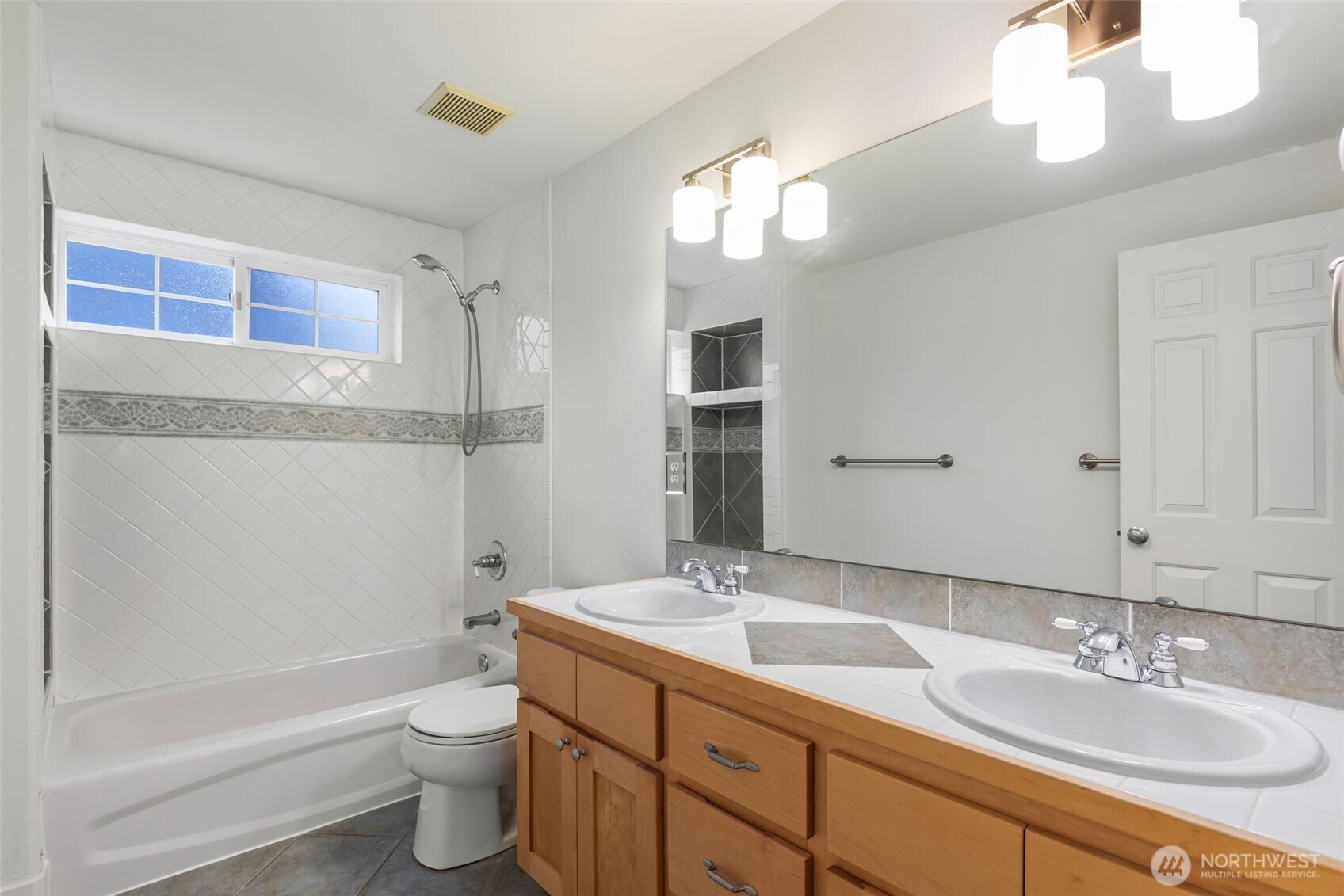 910 North 74th Street Seattle, WA 98103 - Photo 18 of 23