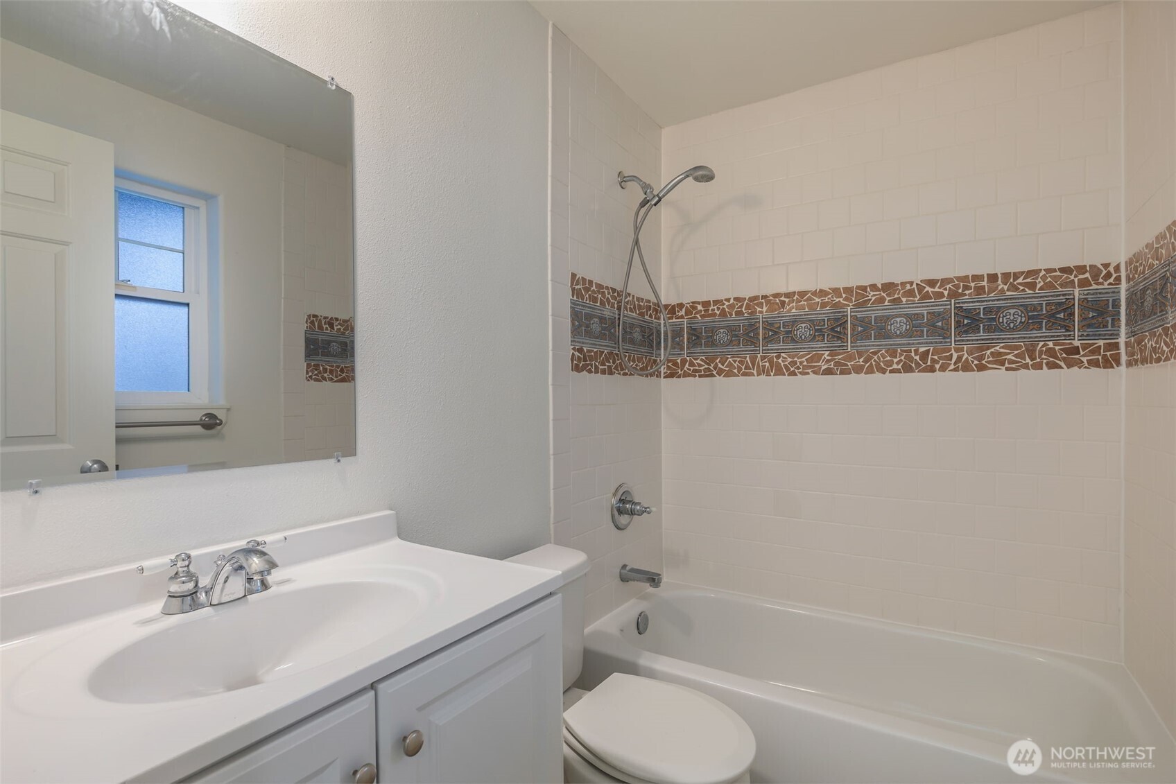 910 North 74th Street Seattle, WA 98103 - Photo 7 of 23