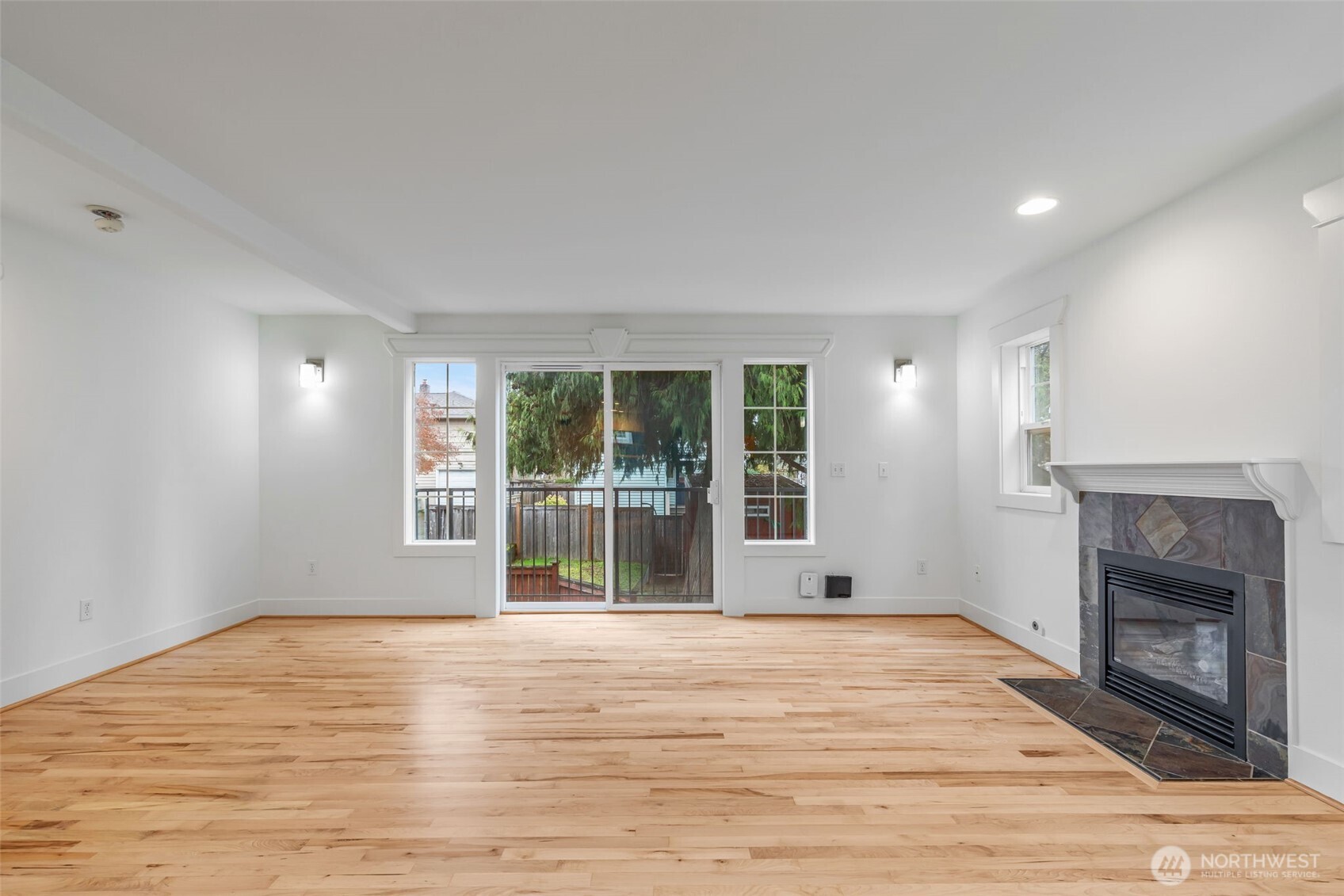 910 North 74th Street Seattle, WA 98103 - Photo 9 of 23