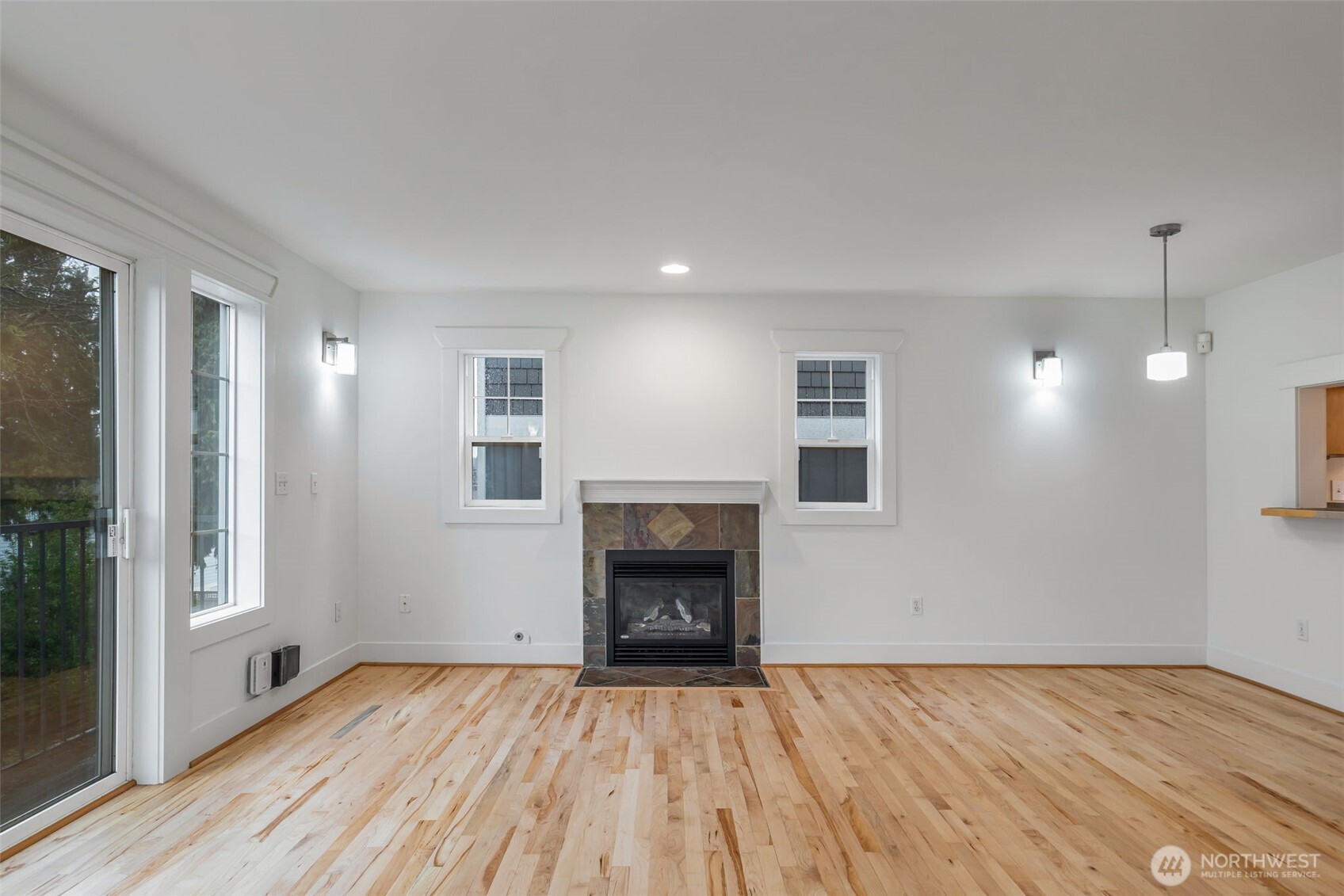 910 North 74th Street Seattle, WA 98103 - Photo 10 of 23