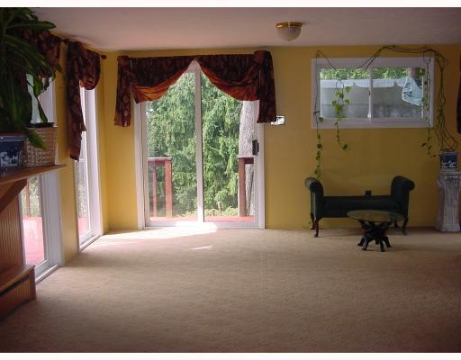 132 Rawlins Run Road Pittsburgh, PA 15238 - Photo 6 of 8 Den/Family/Great Room.