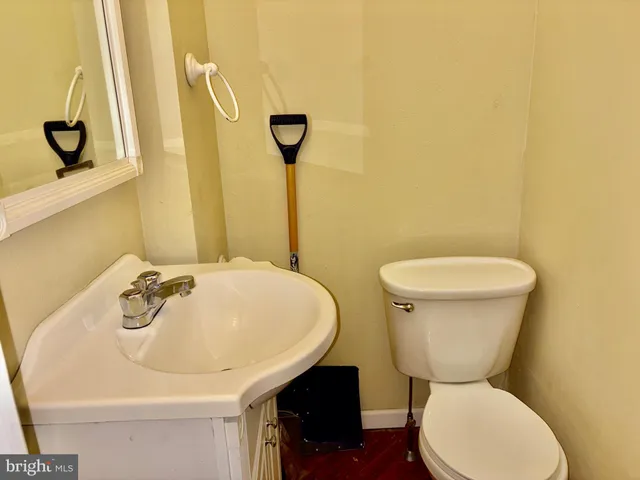 $2,400 | 455 Fairmount Avenue, Unit 2, Philadelphia, PA 19123