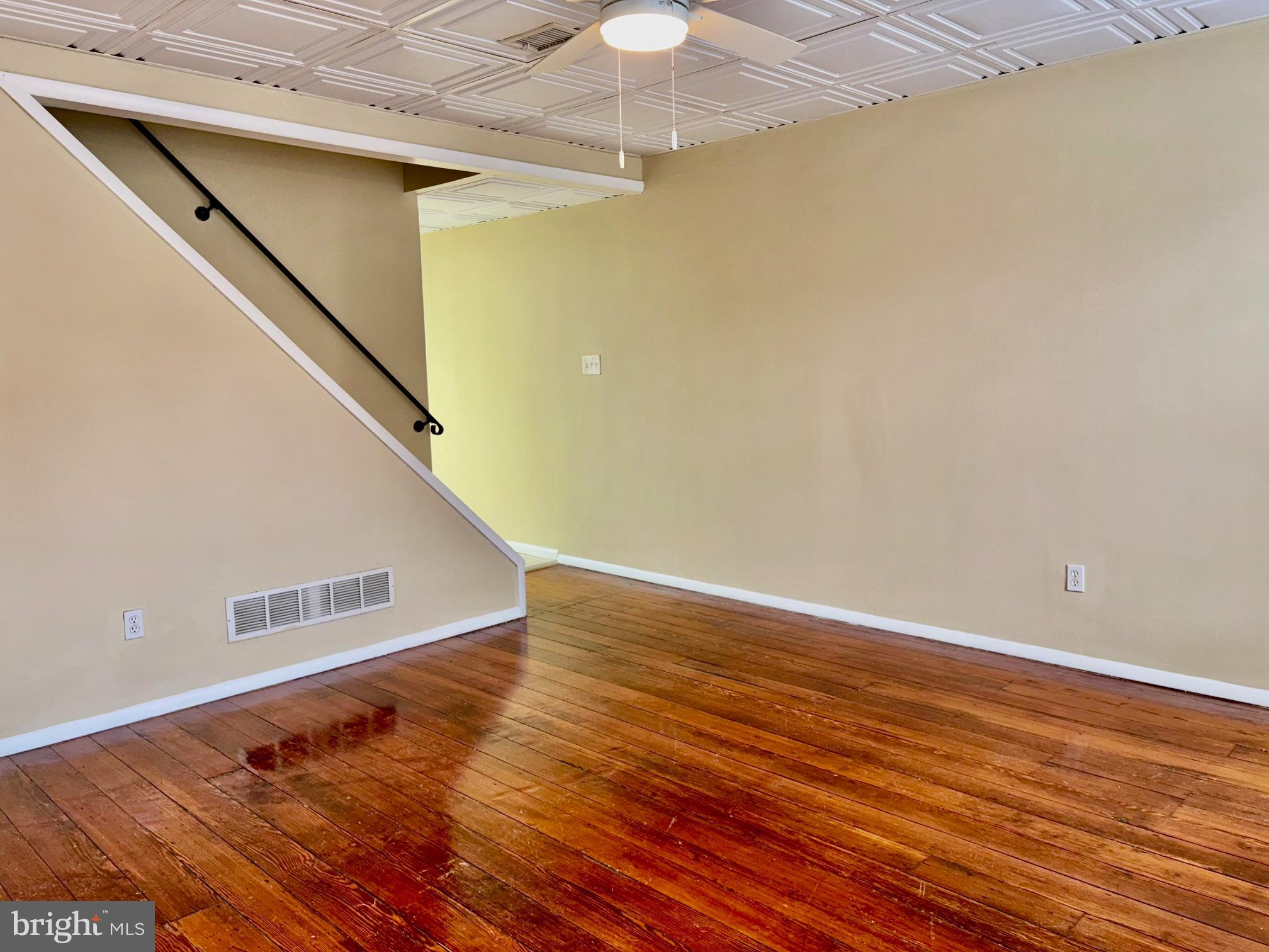 455 Fairmount Avenue, Unit 2 Philadelphia, PA 19123 - Photo 4 of 19