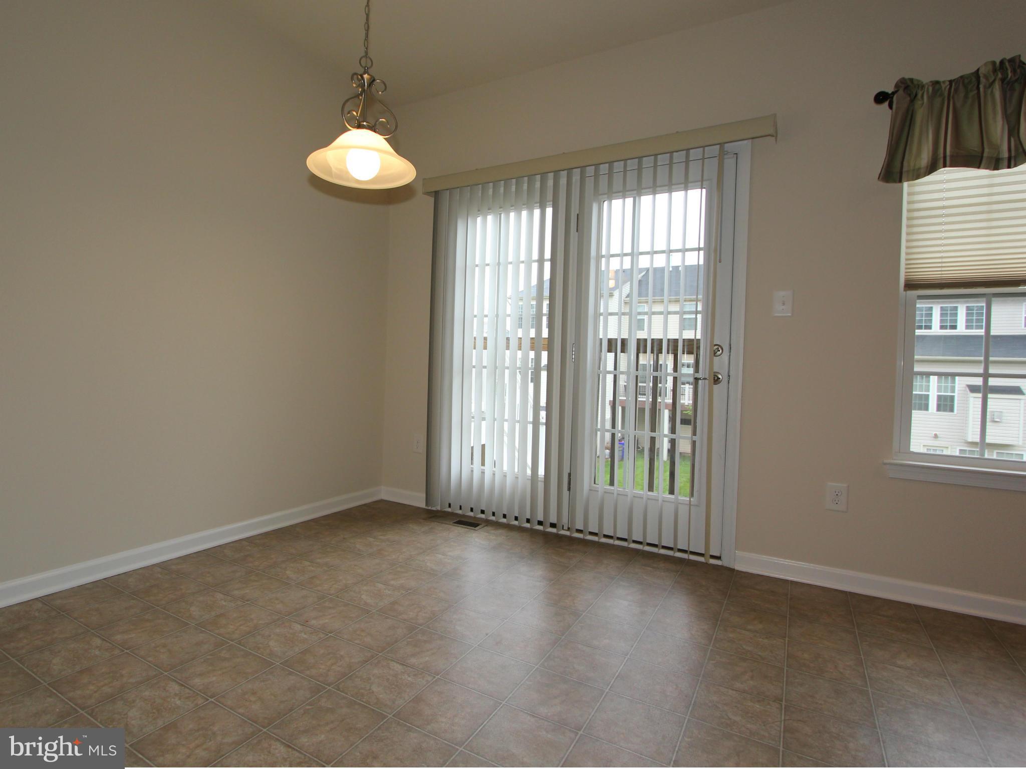Spacious  & Sunny Dining Room Area