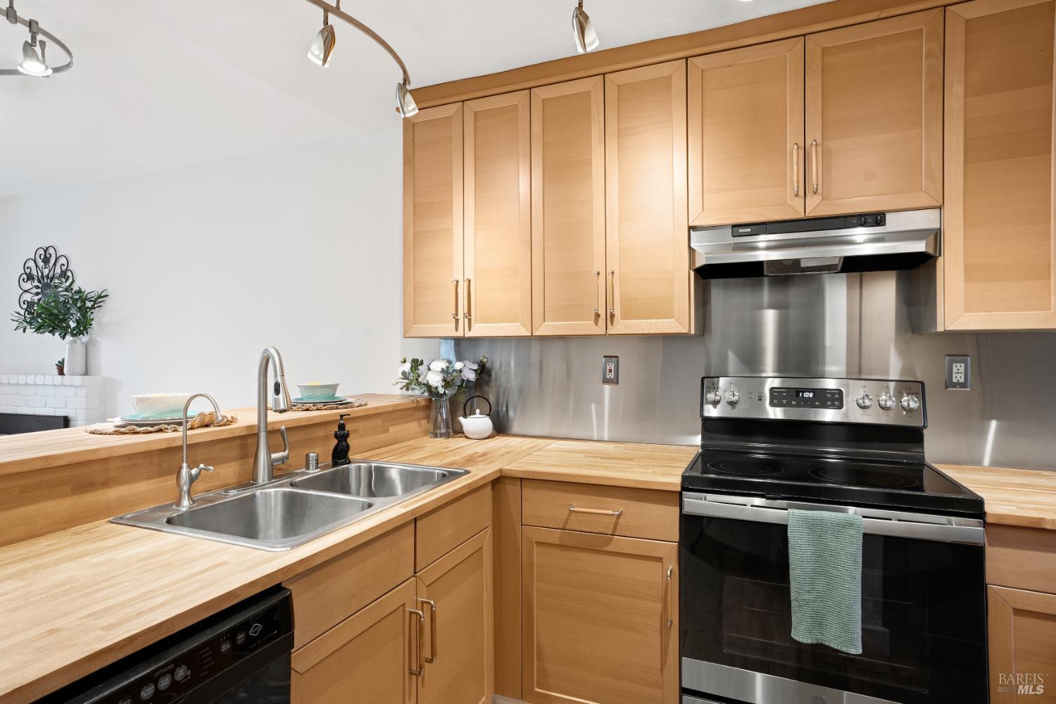 215 Stony Point Road, Unit E Santa Rosa, CA 95401 - Photo 4 of 25