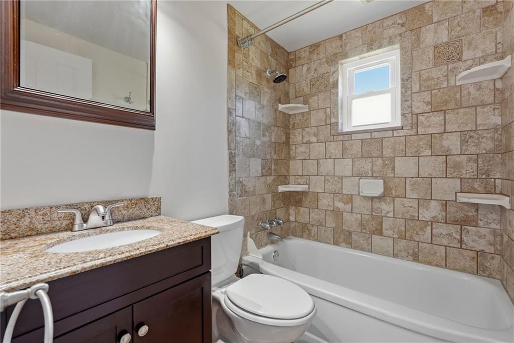 181 Castle Road Pittsburgh, PA 15234 - Photo 17 of 32 Gallery Image 17