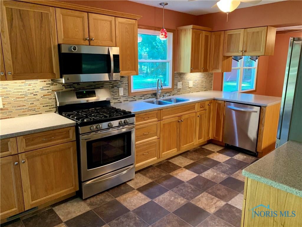 2646 County Road East Swanton, OH 43558 - Photo 12 of 23 Gallery Image 12