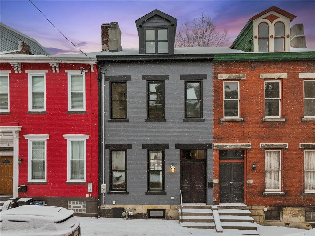 Gorgeous!!! Brand new remodeled rowhouse in Pittsburgh's Central North Side.  Steps away from Allegheny General Hospital, shopping, restaurants, parks and more!