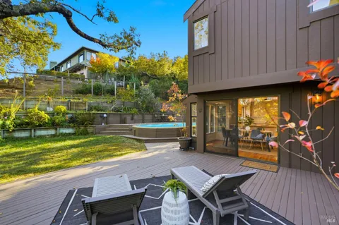 $1,395,000 | 395 Ridge Road, Novato, CA 94947