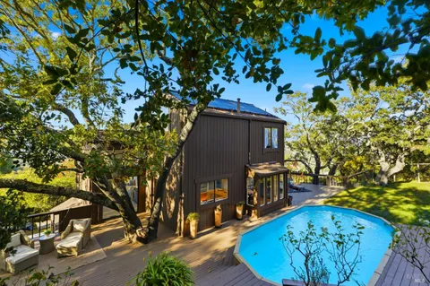 $1,395,000 | 395 Ridge Road, Novato, CA 94947