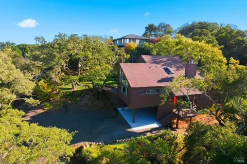 $1,395,000 | 395 Ridge Road, Novato, CA 94947
