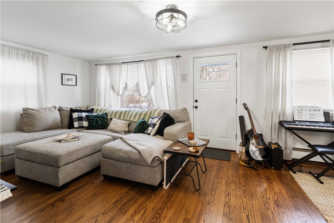 99 Allen Avenue East Providence, RI 02915 - Photo 14 of 23