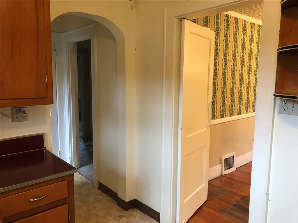 580 Mercer Road Butler, PA 16001 - Photo 5 of 20 Gallery Image 5