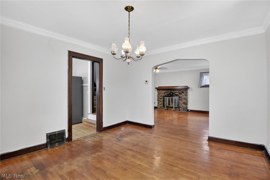 927 Englewood Road Cleveland Heights, OH 44121 - Photo 13 of 37