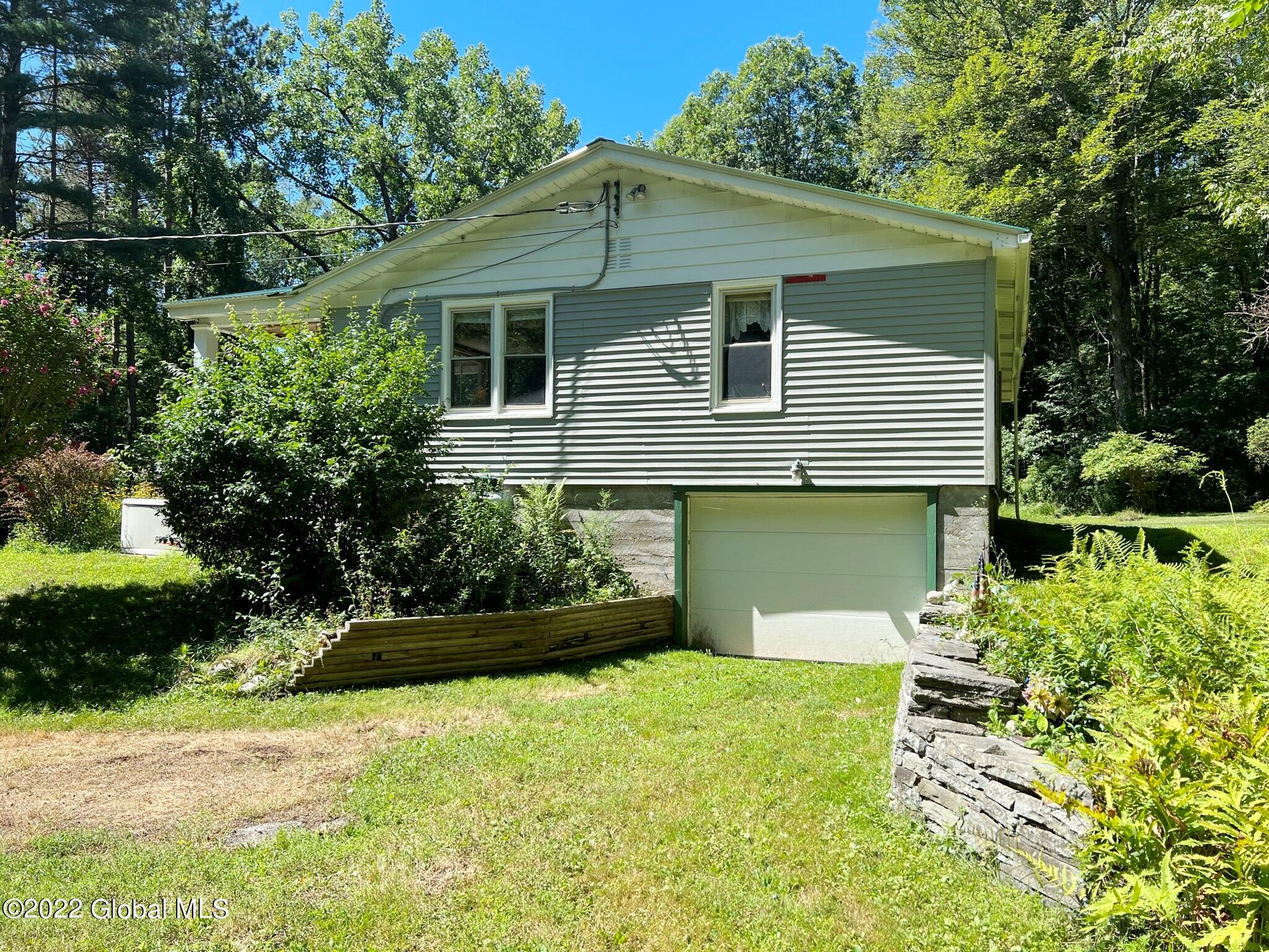 113 Tayer Road Stephentown, NY 12062 - Photo 5 of 44 14.IMG_0103