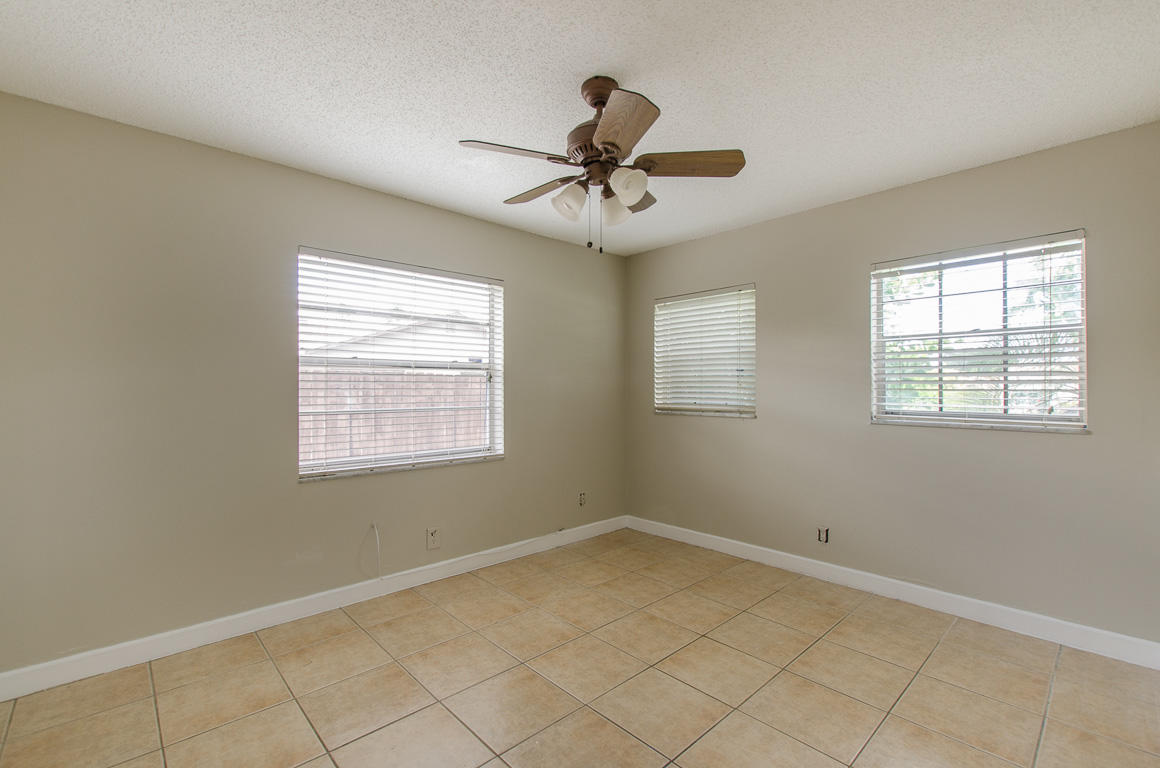 22745 Southwest 55th Way Boca Raton, FL 33433 - Photo 14 of 23 22745 SW 55th Way-30