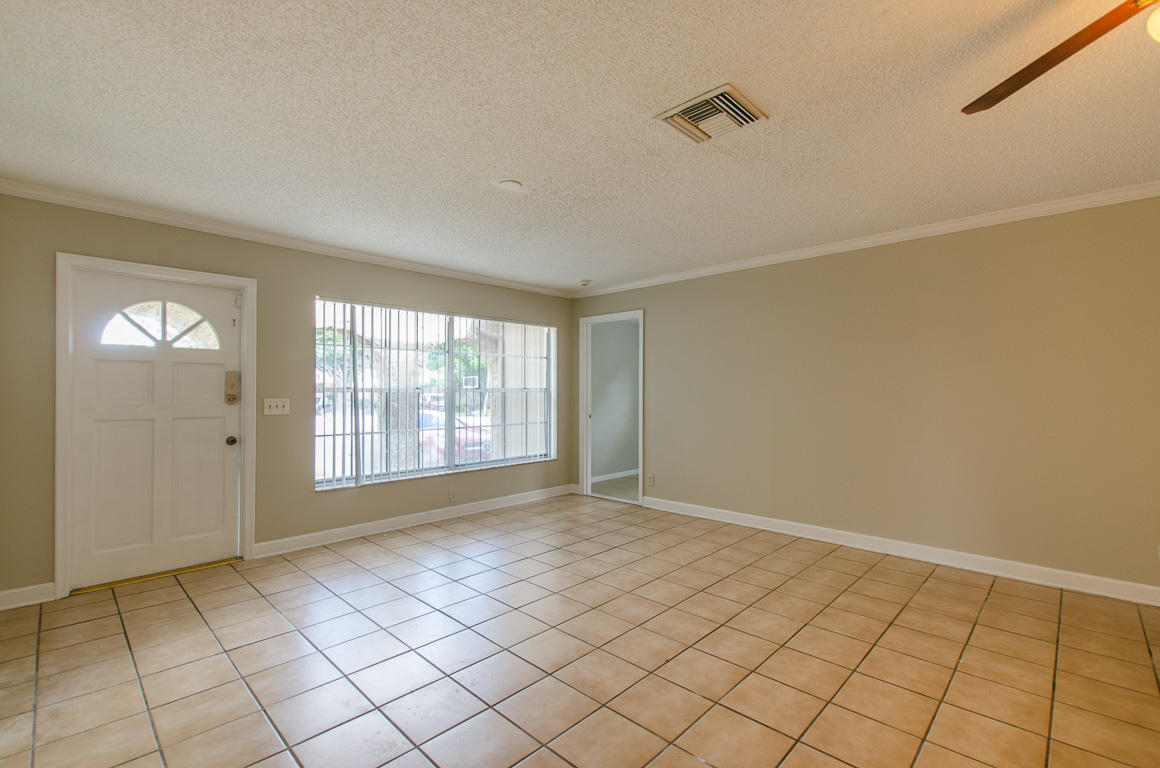 22745 Southwest 55th Way Boca Raton, FL 33433 - Photo 3 of 23 22745 SW 55th Way-32
