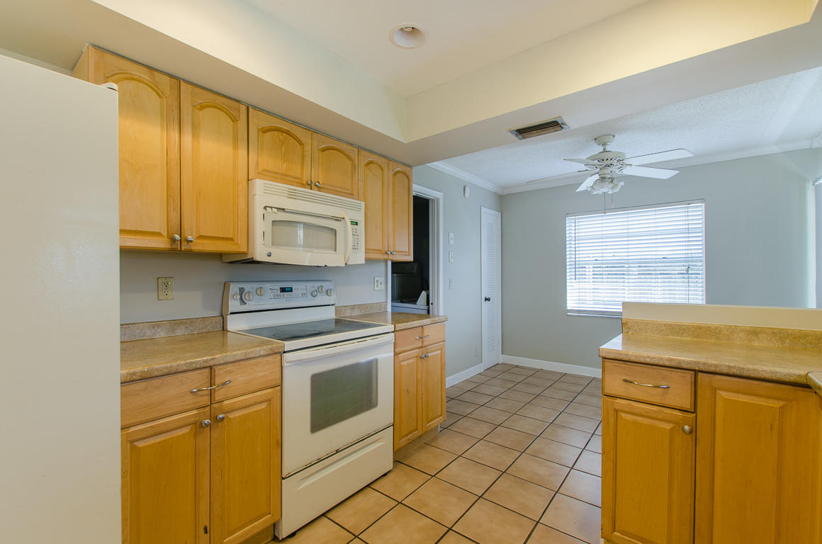 22745 Southwest 55th Way Boca Raton, FL 33433 - Photo 9 of 23 22745 SW 55th Way-23