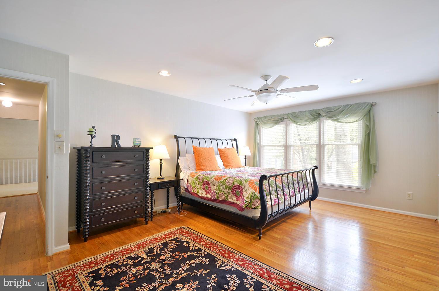 9424 Reach Road Potomac, MD 20854 - Photo 16 of 30 Bedroom (Master)