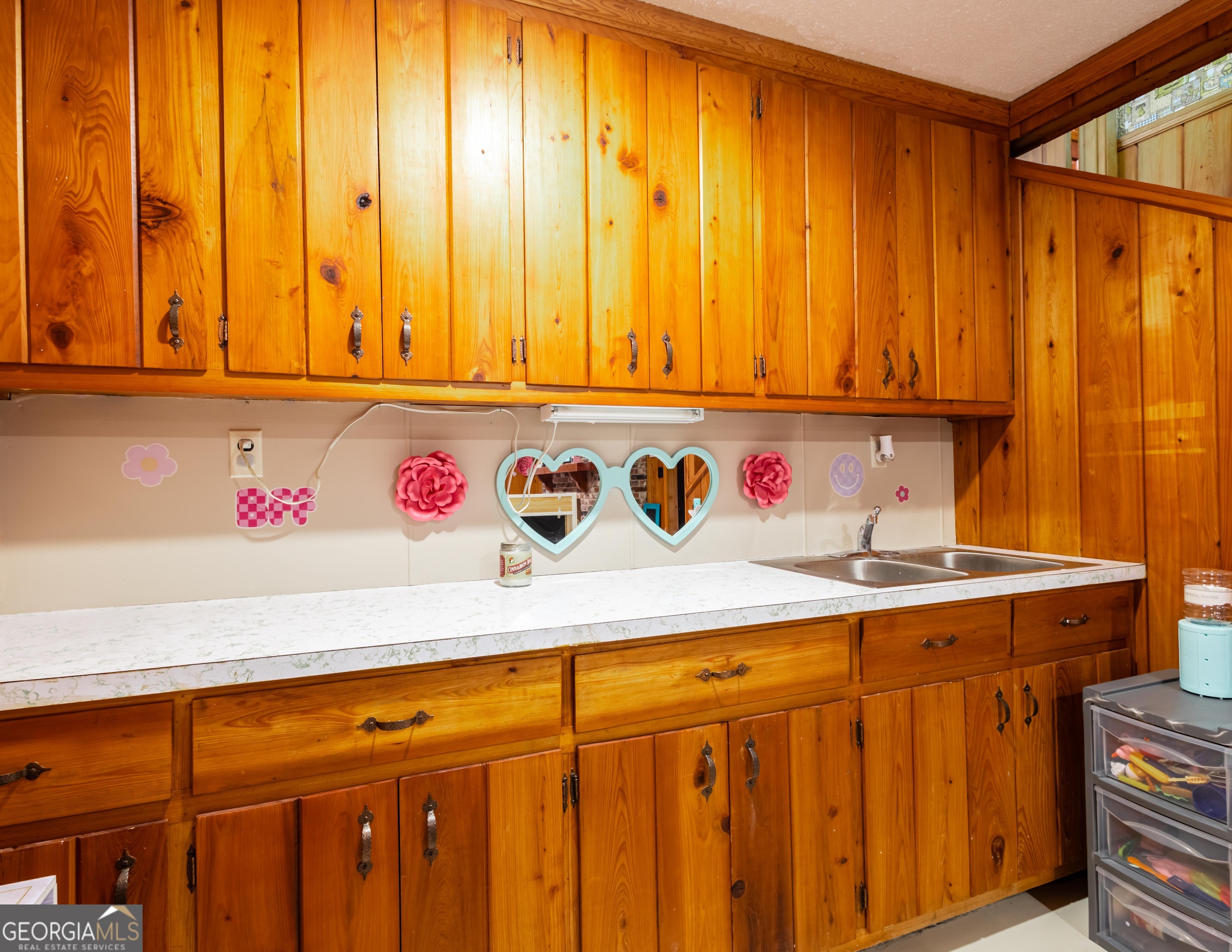 2021 Emory Drive Tifton, GA 31794 - Photo 41 of 43 a utility room with a large window