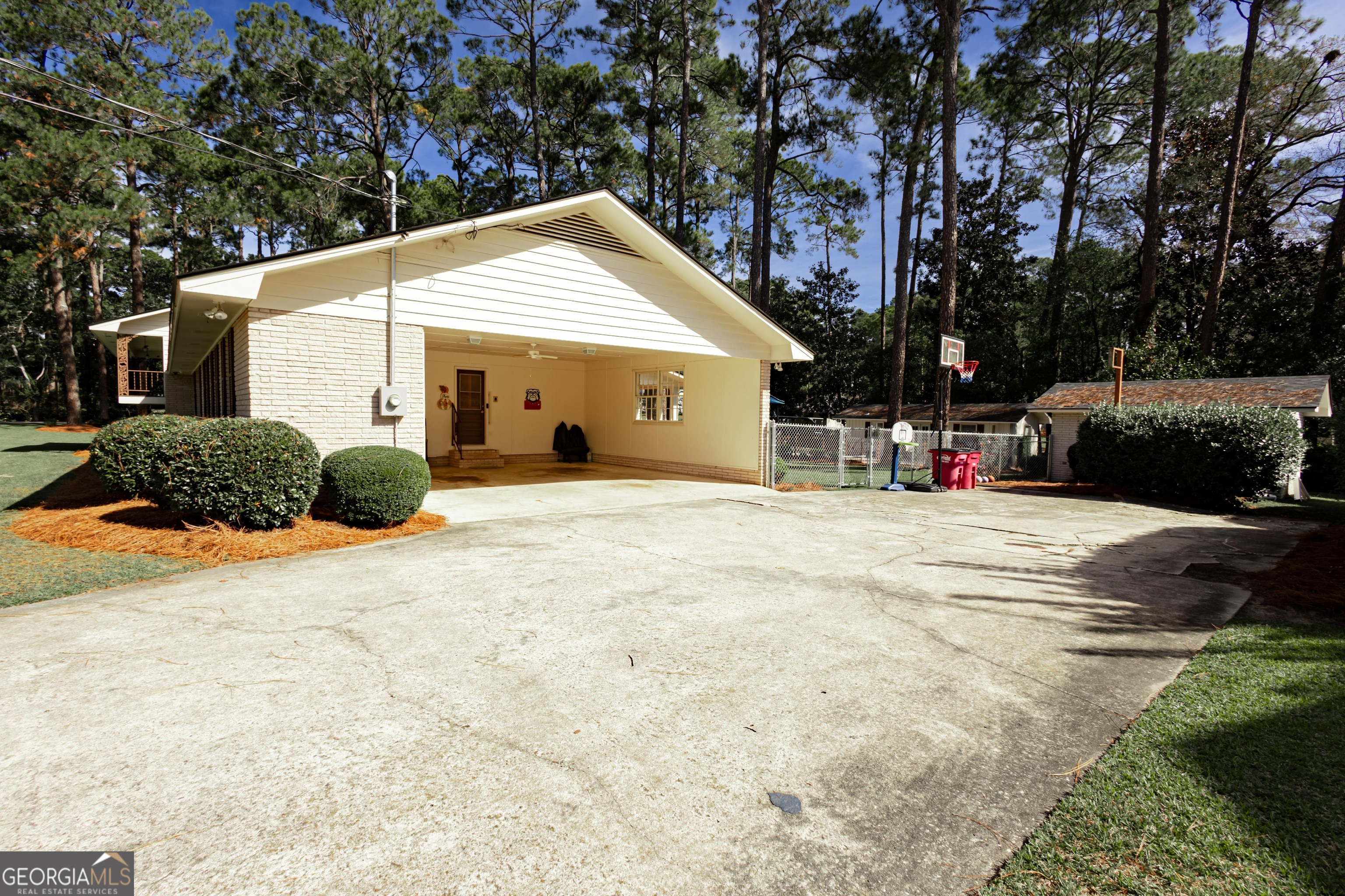 2021 Emory Drive Tifton, GA 31794 - Photo 5 of 43 a view of backyard of house