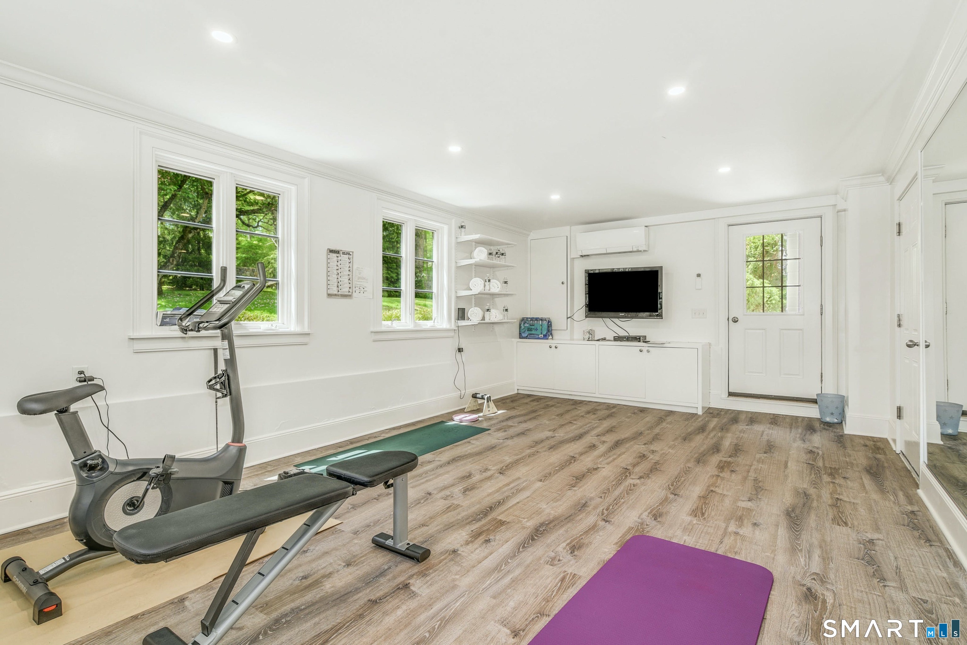 700 Hollow Tree Ridge Road Darien, CT 06820 - Photo 15 of 17 Gallery Image 15