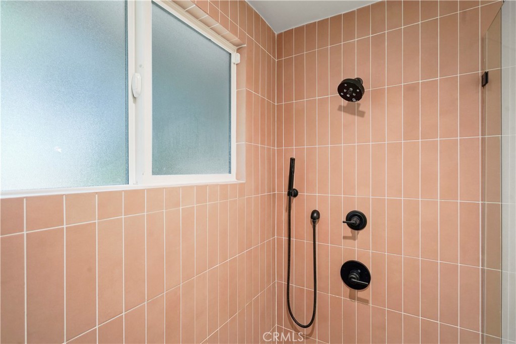 3758 Alzada Road Altadena, CA 91001 - Photo 25 of 59 Built-in shower niche enclosed in frameless glass