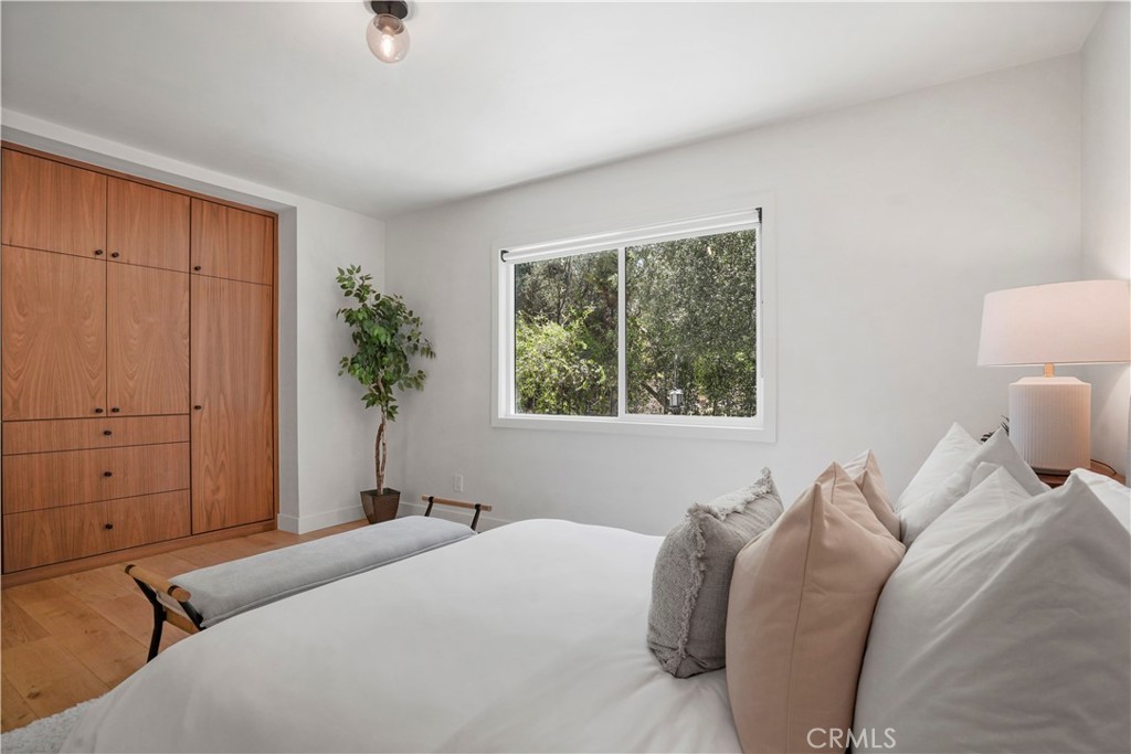 3758 Alzada Road Altadena, CA 91001 - Photo 29 of 59 1st bedroom