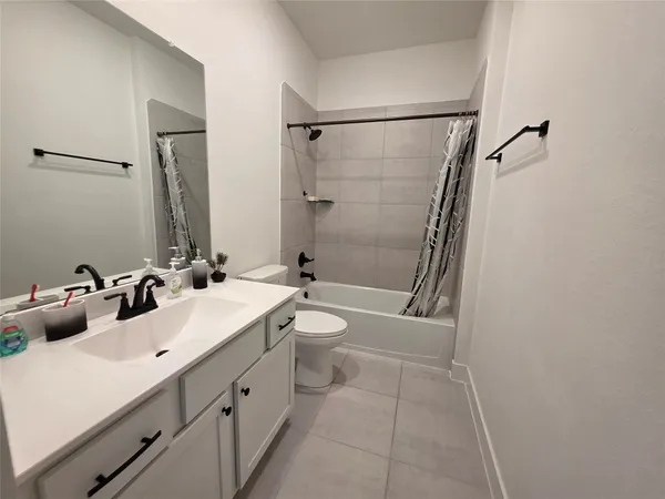 $2,600 | 18710 Colorado River Lane, Cypress, TX 77433
